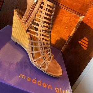 Madden Girl Brown Wedges